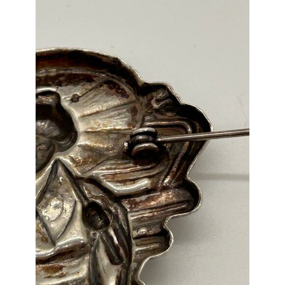 Silver-tone Geisha with Parasol Brooch Pin Vintage Art Deco Style Elegant - Picture 7 of 7